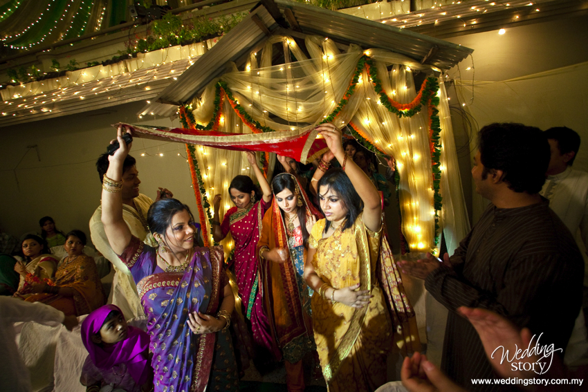 The Wedding of Ali Farhat Bride 39s Mehndi