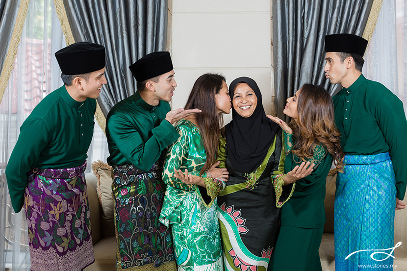 Hari Raya with the Naza Family Wedding portrait 